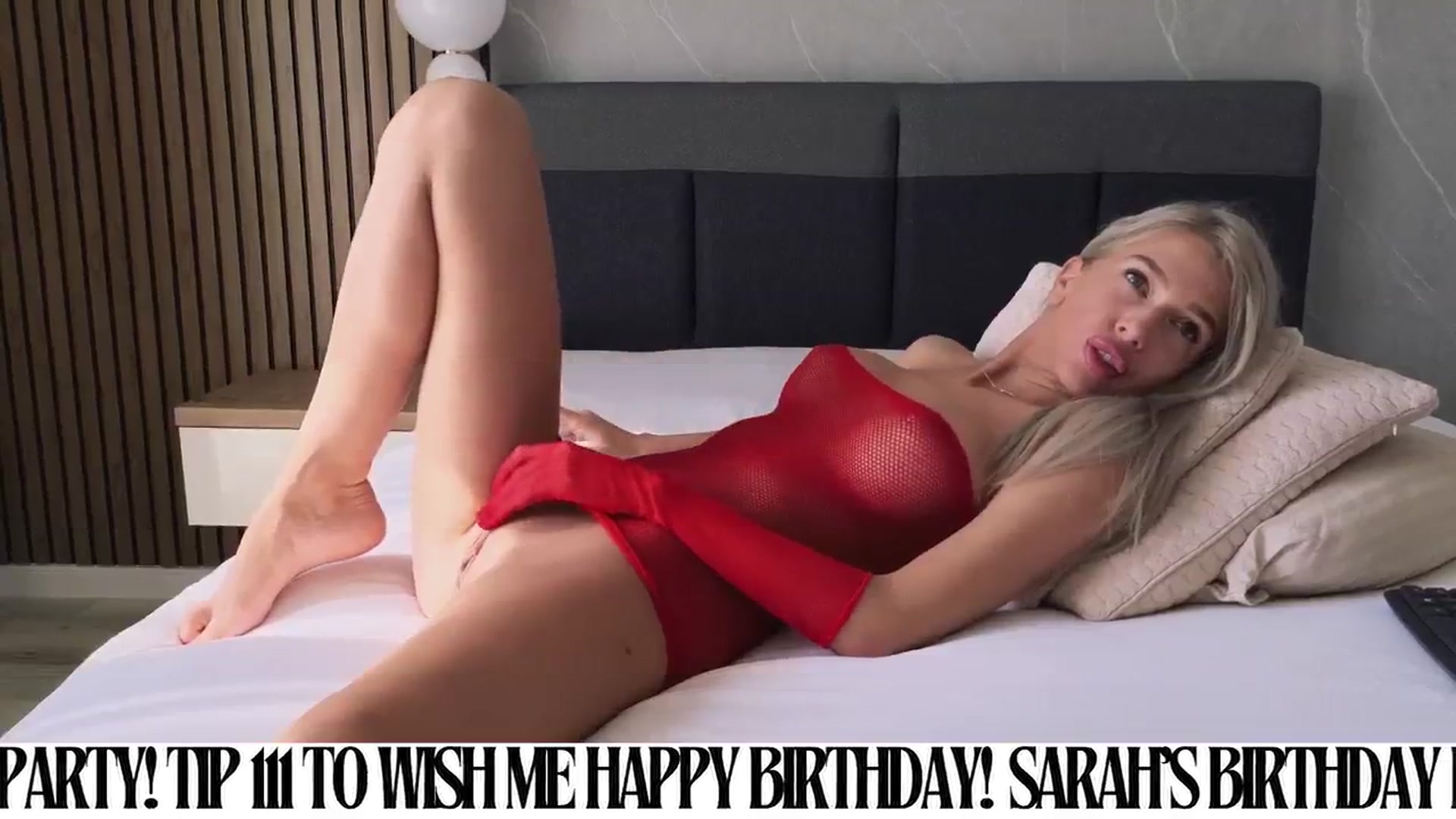 Gallery image thumbnail from SaraDimond's myfreecams stream on, 07/24/2024, 06:42 image 10 of 20