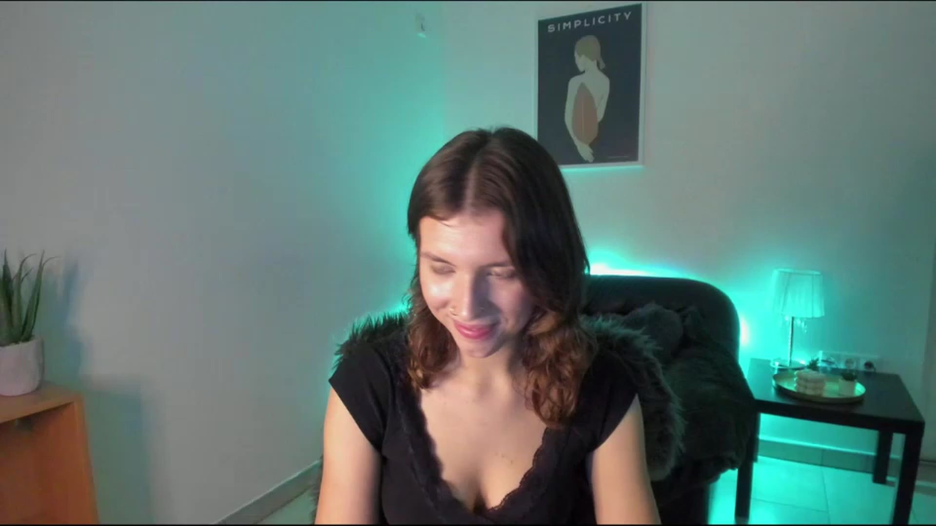 Gallery image thumbnail from SaraJaay18's myfreecams stream on, 11/16/2022, 16:01 image 8 of 20