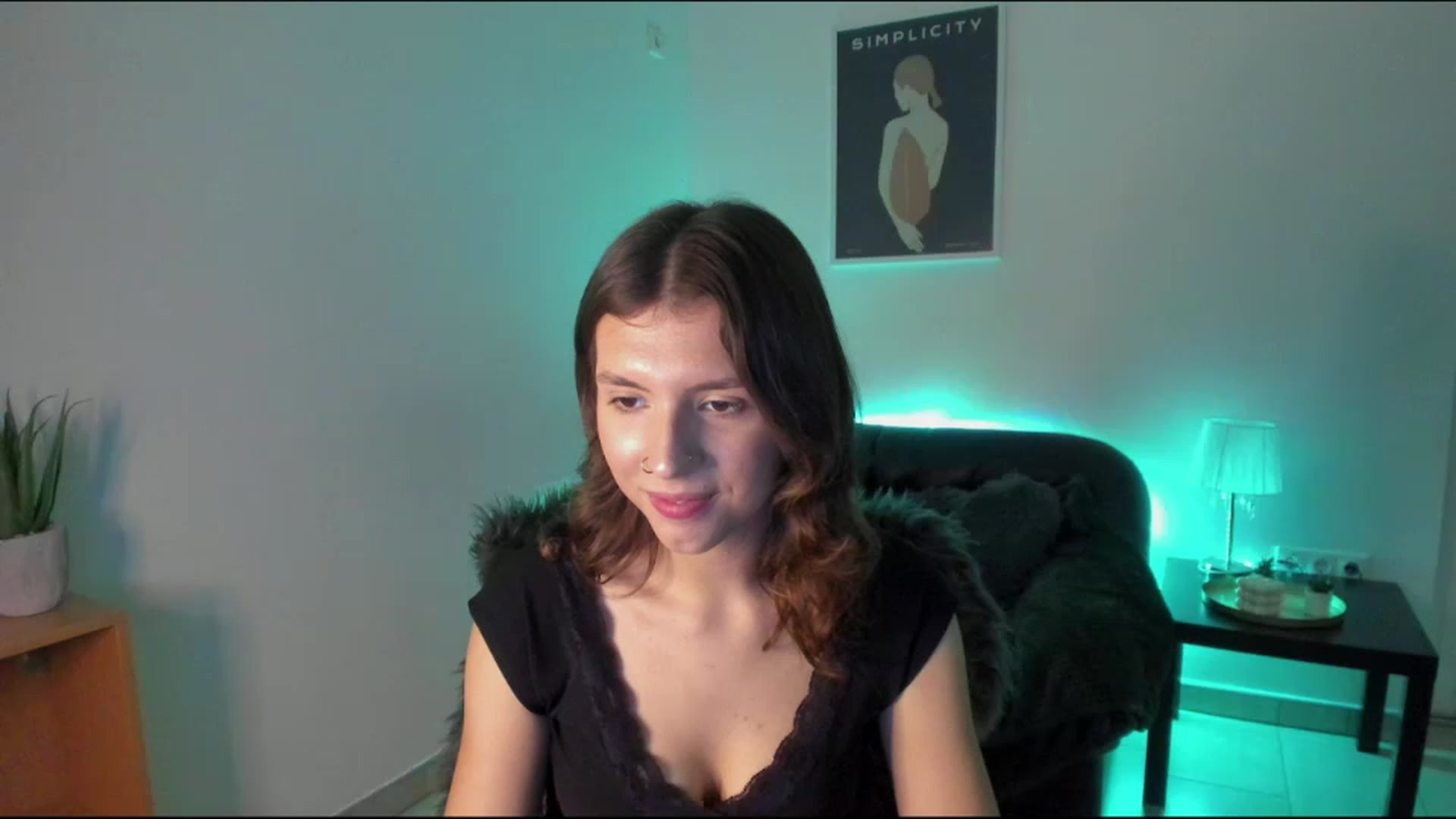 Gallery image thumbnail from SaraJaay18's myfreecams stream on, 11/16/2022, 16:01 image 5 of 20