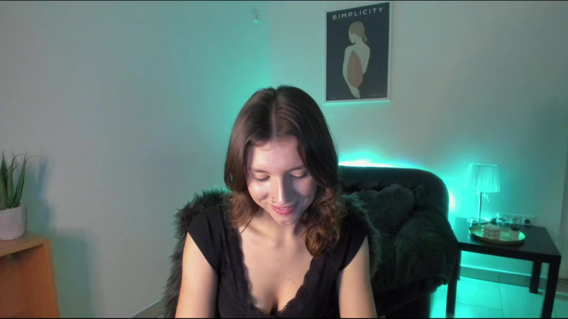 Gallery image thumbnail from SaraJaay18's myfreecams stream on, 11/16/2022, 16:01 image 12 of 20