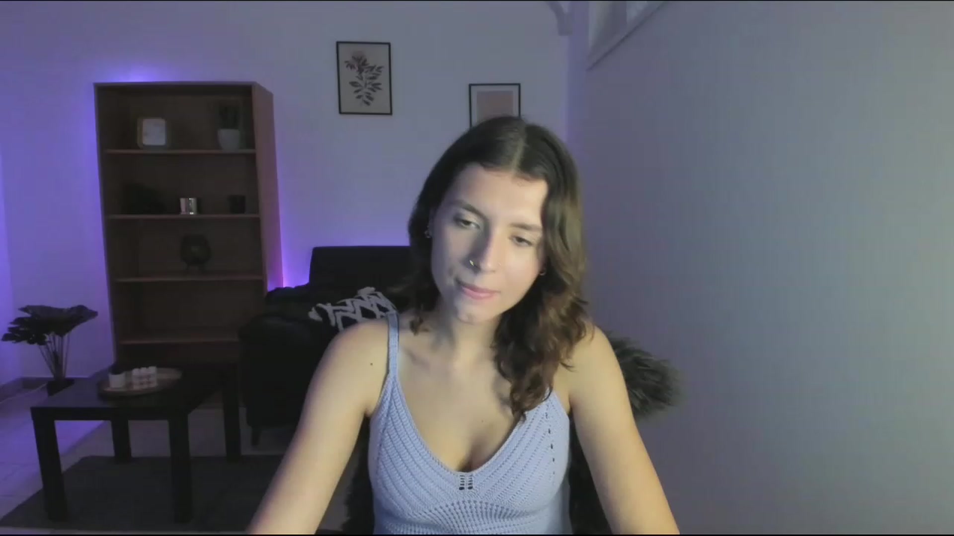 Gallery image thumbnail from SaraJaay18's myfreecams stream on, 11/18/2022, 15:13 image 17 of 20