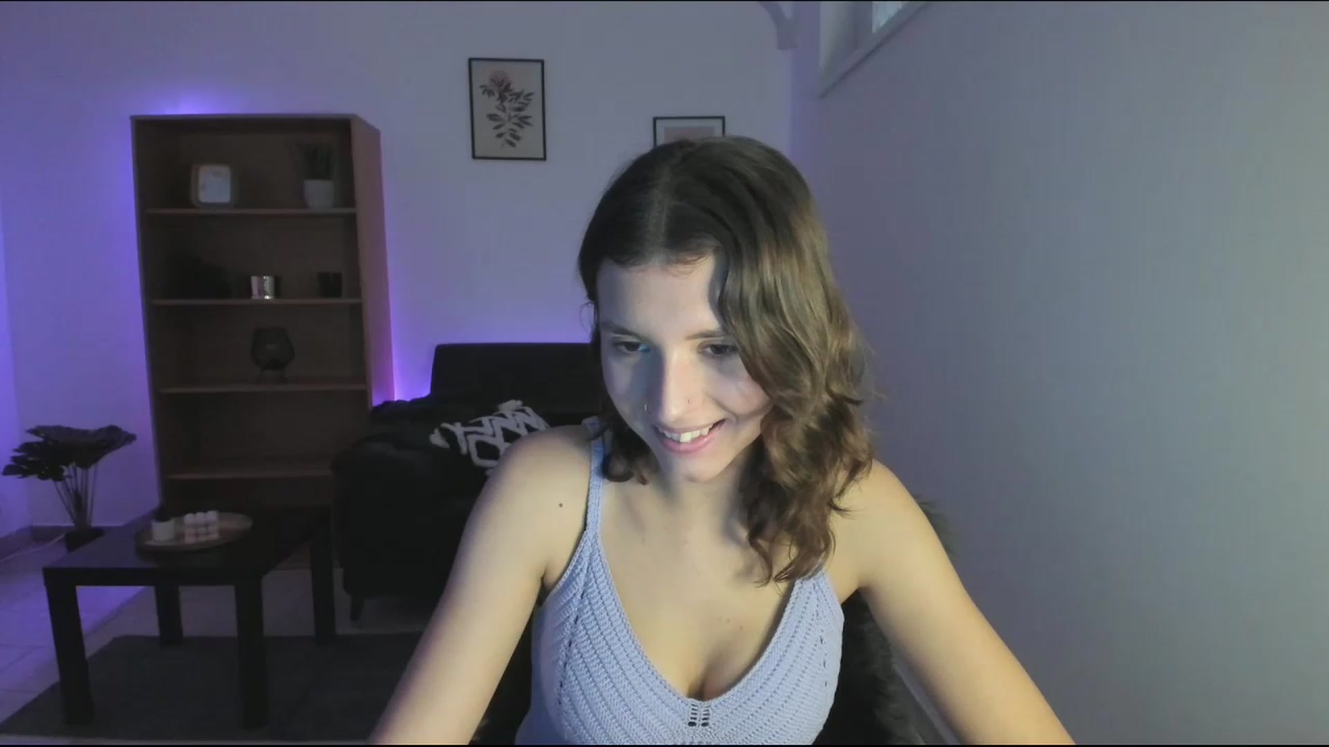 Gallery image thumbnail from SaraJaay18's myfreecams stream on, 11/18/2022, 15:13 image 8 of 20