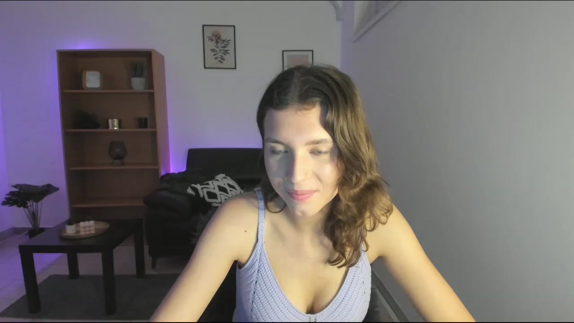 Gallery image thumbnail from SaraJaay18's myfreecams stream on, 11/18/2022, 17:11 image 10 of 20