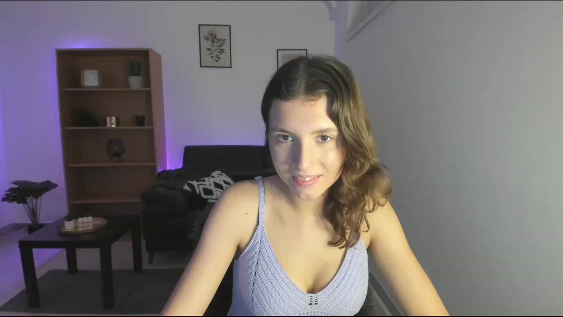 Gallery image thumbnail from SaraJaay18's myfreecams stream on, 11/18/2022, 17:11 image 7 of 20