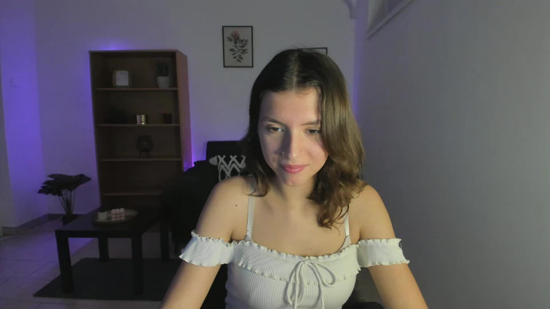 Gallery image thumbnail from SaraJaay18's myfreecams stream on, 11/21/2022, 14:41 image 11 of 20