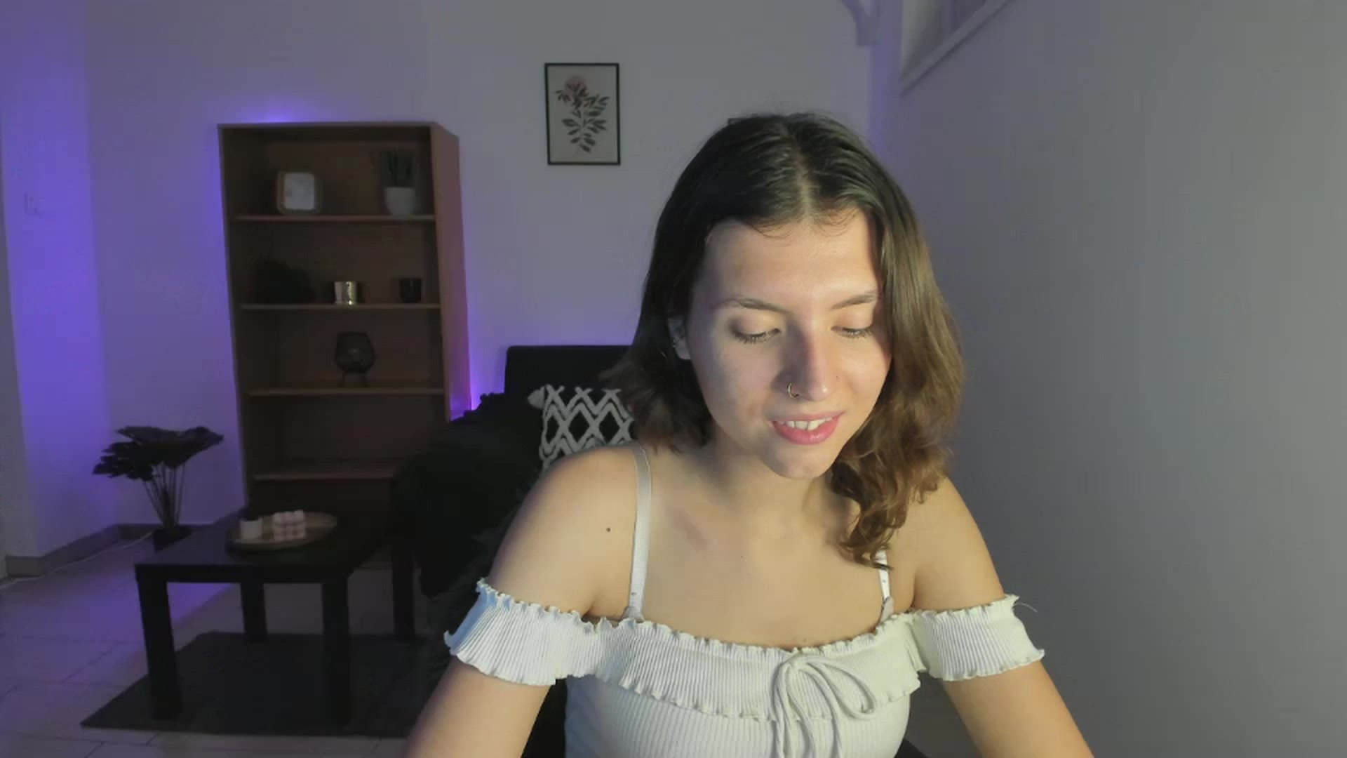 Gallery image thumbnail from SaraJaay18's myfreecams stream on, 11/21/2022, 18:14 image 8 of 20
