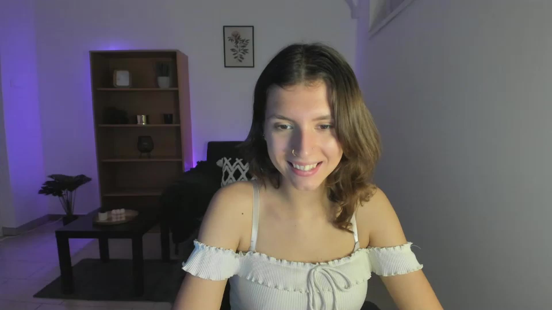 Gallery image thumbnail from SaraJaay18's myfreecams stream on, 11/21/2022, 18:14 image 11 of 20