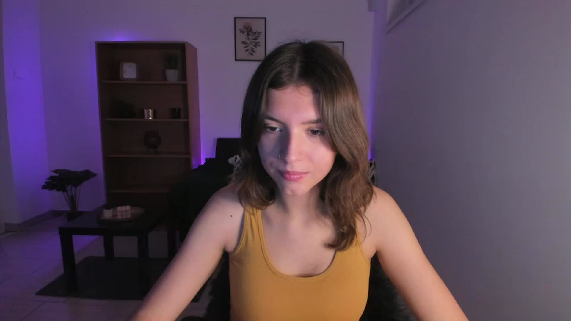Gallery image thumbnail from SaraJaay18's myfreecams stream on, 11/22/2022, 16:00 image 3 of 20