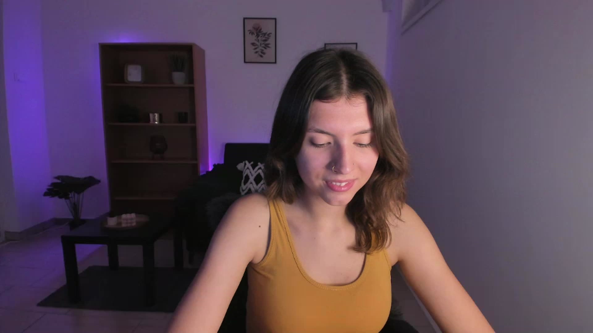 Gallery image thumbnail from SaraJaay18's myfreecams stream on, 11/22/2022, 16:00 image 9 of 20