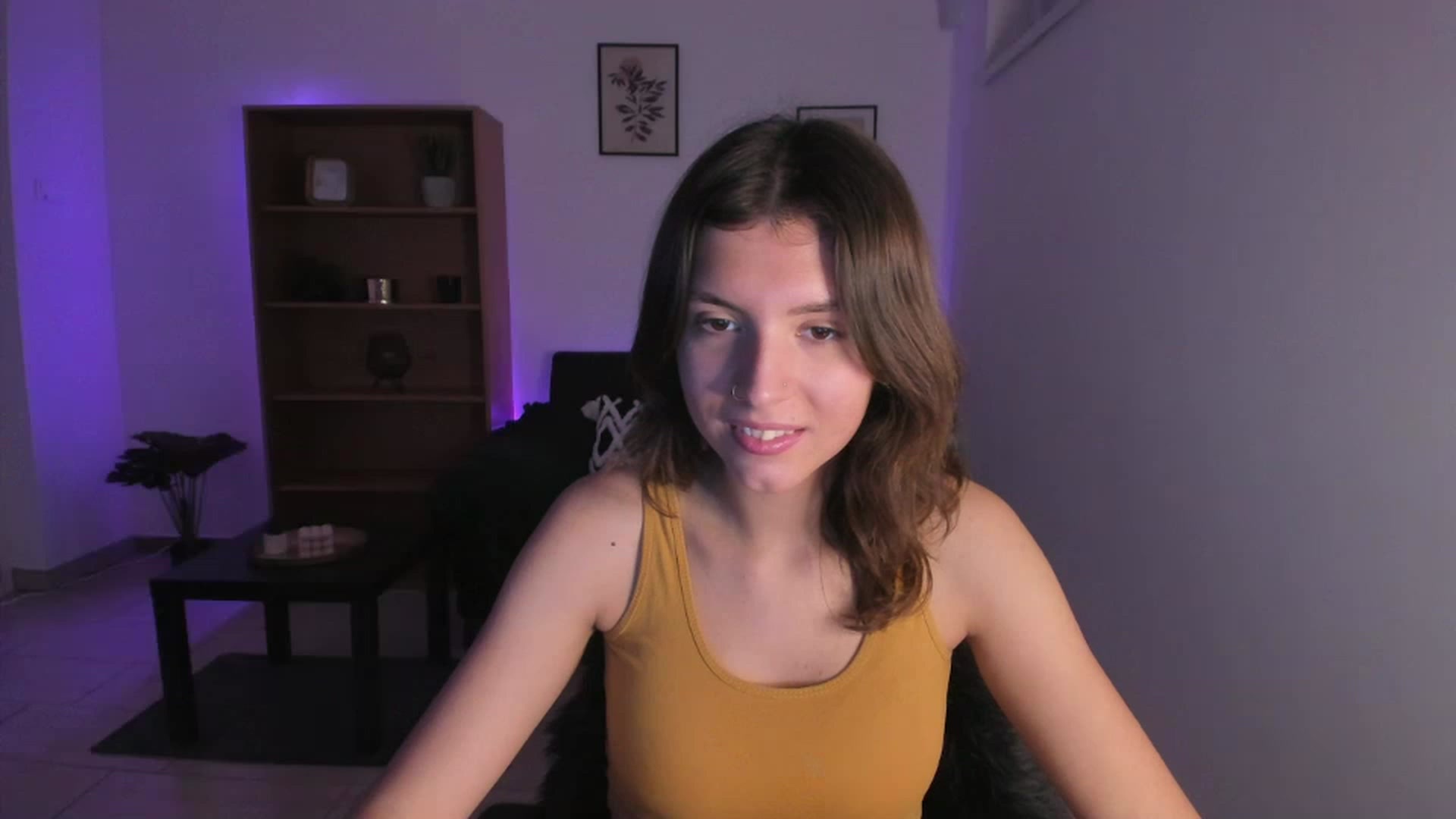 Gallery image thumbnail from SaraJaay18's myfreecams stream on, 11/22/2022, 16:00 image 12 of 20