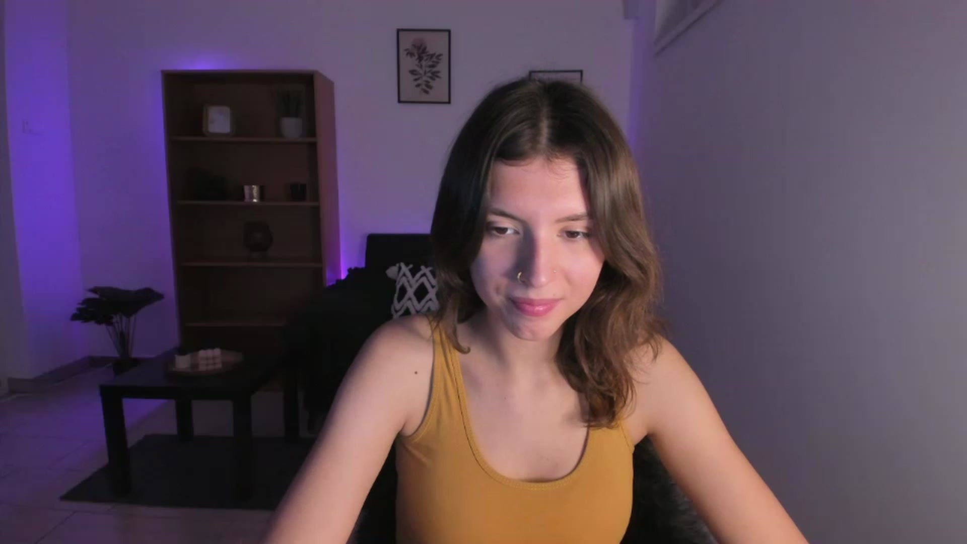 Gallery image thumbnail from SaraJaay18's myfreecams stream on, 11/22/2022, 16:00 image 6 of 20
