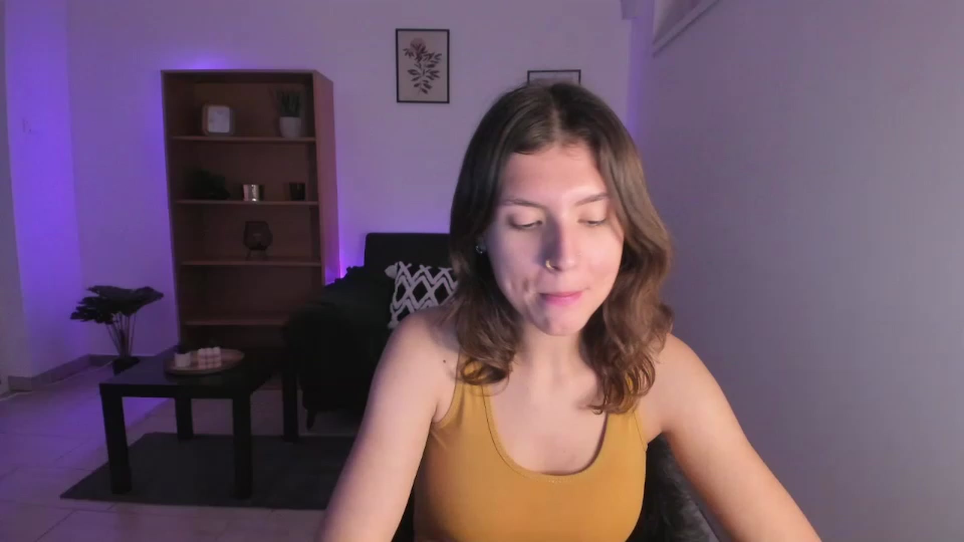 Gallery image thumbnail from SaraJaay18's myfreecams stream on, 11/22/2022, 16:46 image 1 of 20