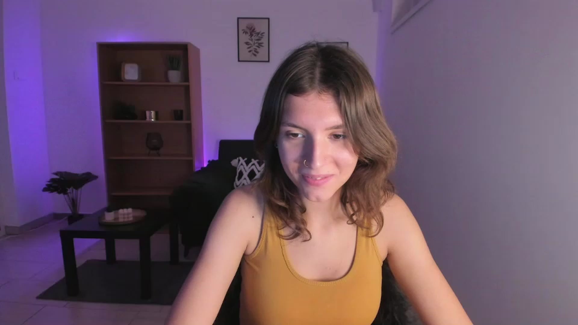 Gallery image thumbnail from SaraJaay18's myfreecams stream on, 11/22/2022, 16:46 image 4 of 20