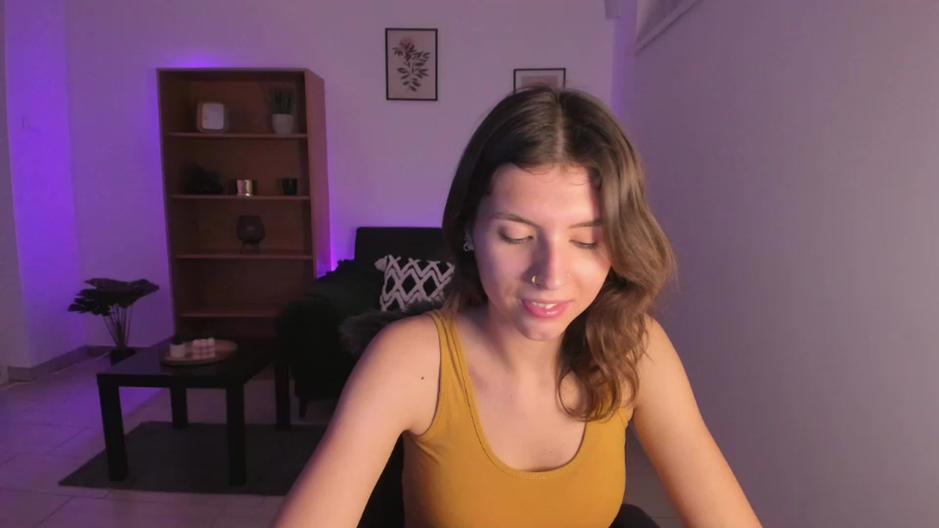 Gallery image thumbnail from SaraJaay18's myfreecams stream on, 11/22/2022, 18:02 image 2 of 20