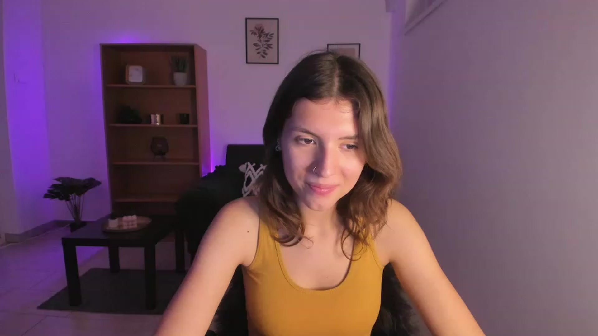 Gallery image thumbnail from SaraJaay18's myfreecams stream on, 11/22/2022, 18:02 image 7 of 20