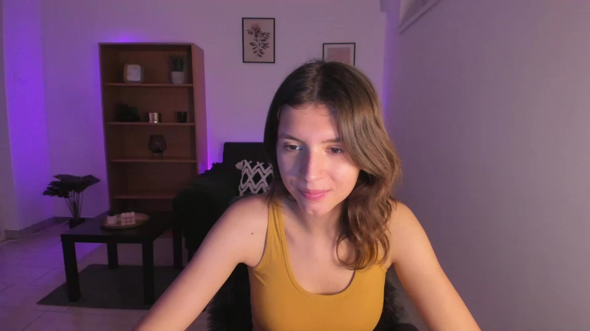 Gallery image thumbnail from SaraJaay18's myfreecams stream on, 11/22/2022, 18:02 image 3 of 20