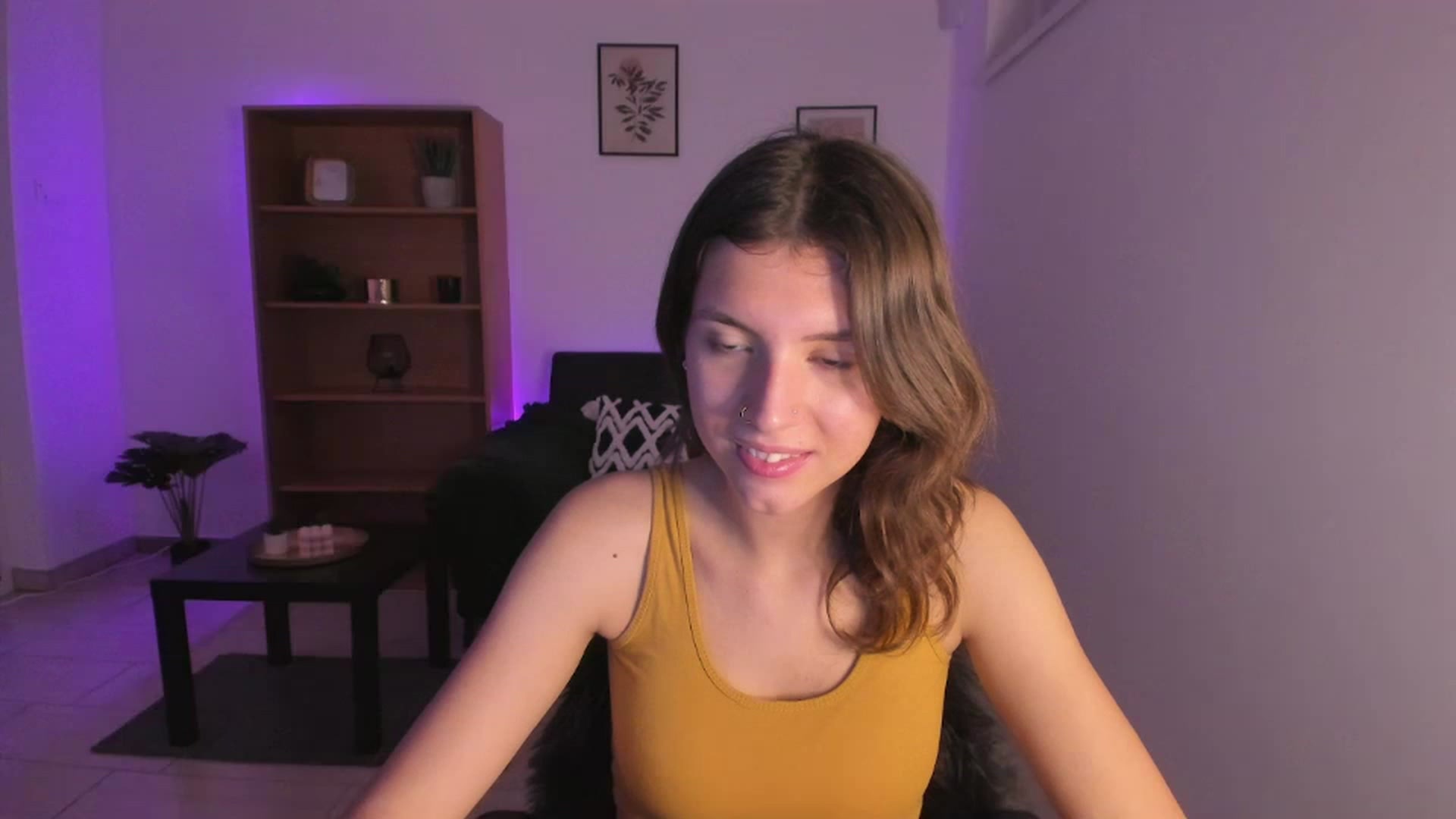 Gallery image thumbnail from SaraJaay18's myfreecams stream on, 11/22/2022, 18:02 image 1 of 20