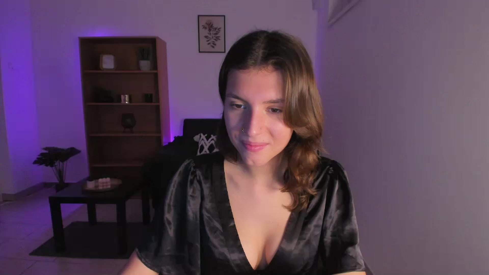 Gallery image thumbnail from SaraJaay18's myfreecams stream on, 11/23/2022, 16:17 image 8 of 20
