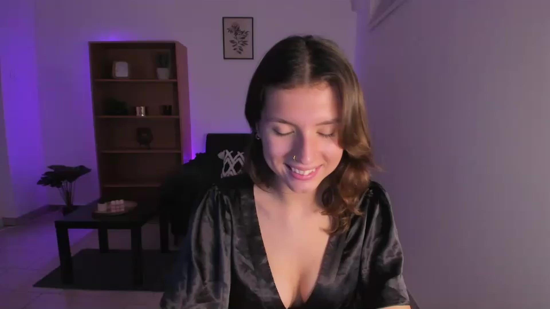 Gallery image thumbnail from SaraJaay18's myfreecams stream on, 11/23/2022, 16:17 image 9 of 20