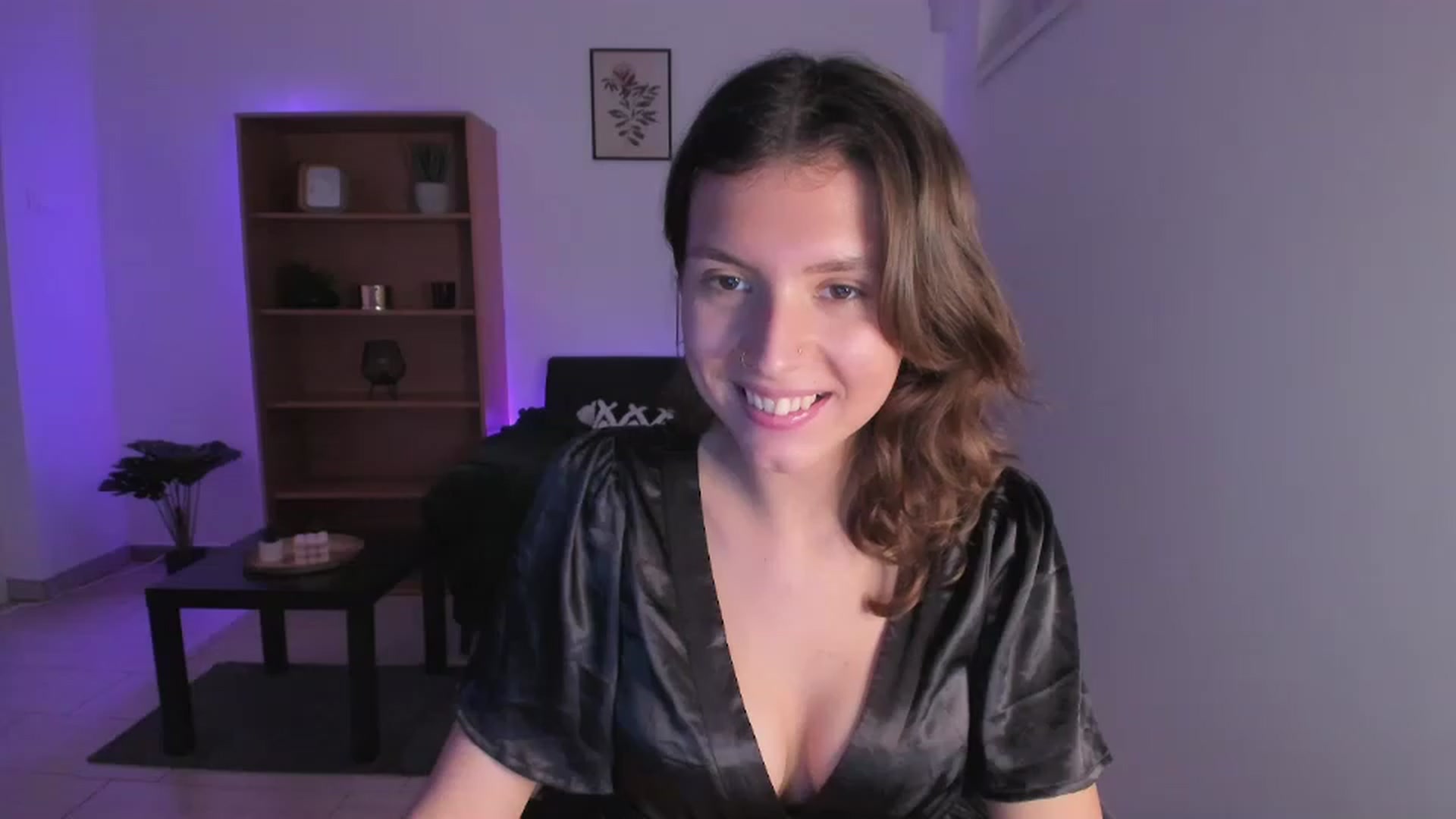 Gallery image thumbnail from SaraJaay18's myfreecams stream on, 11/23/2022, 17:24 image 20 of 20