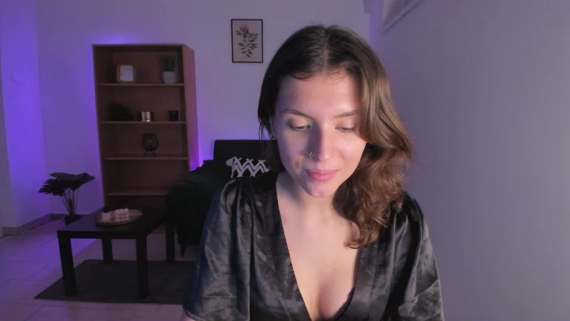 Gallery image thumbnail from SaraJaay18's myfreecams stream on, 11/23/2022, 18:36 image 17 of 20
