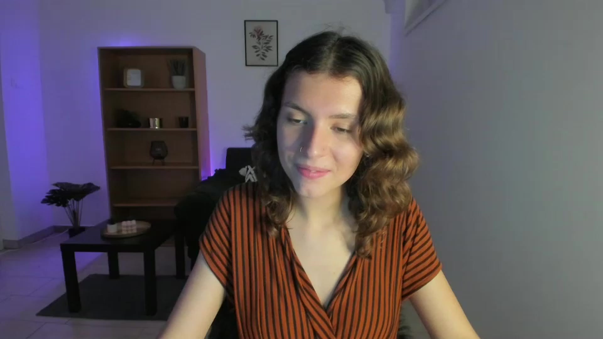 Gallery image thumbnail from SaraJaay18's myfreecams stream on, 11/24/2022, 16:07 image 7 of 20