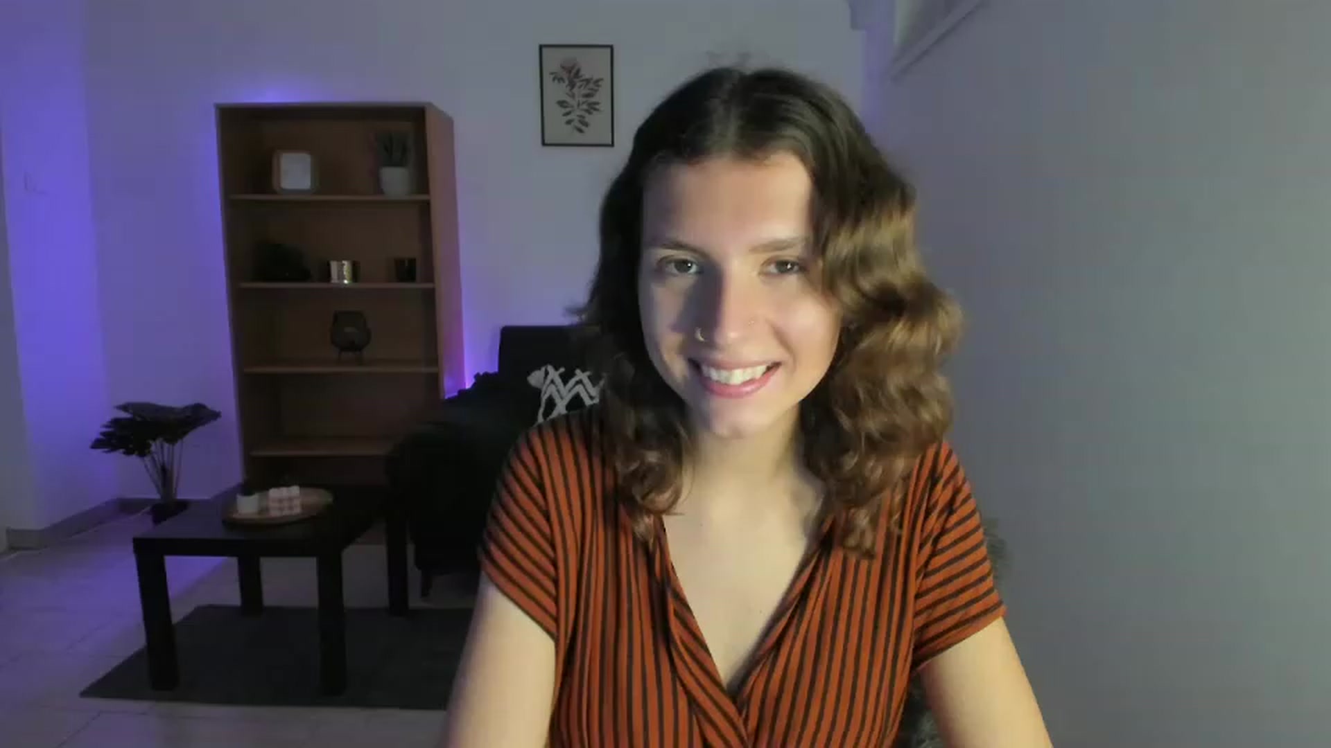 Gallery image thumbnail from SaraJaay18's myfreecams stream on, 11/24/2022, 16:07 image 8 of 20