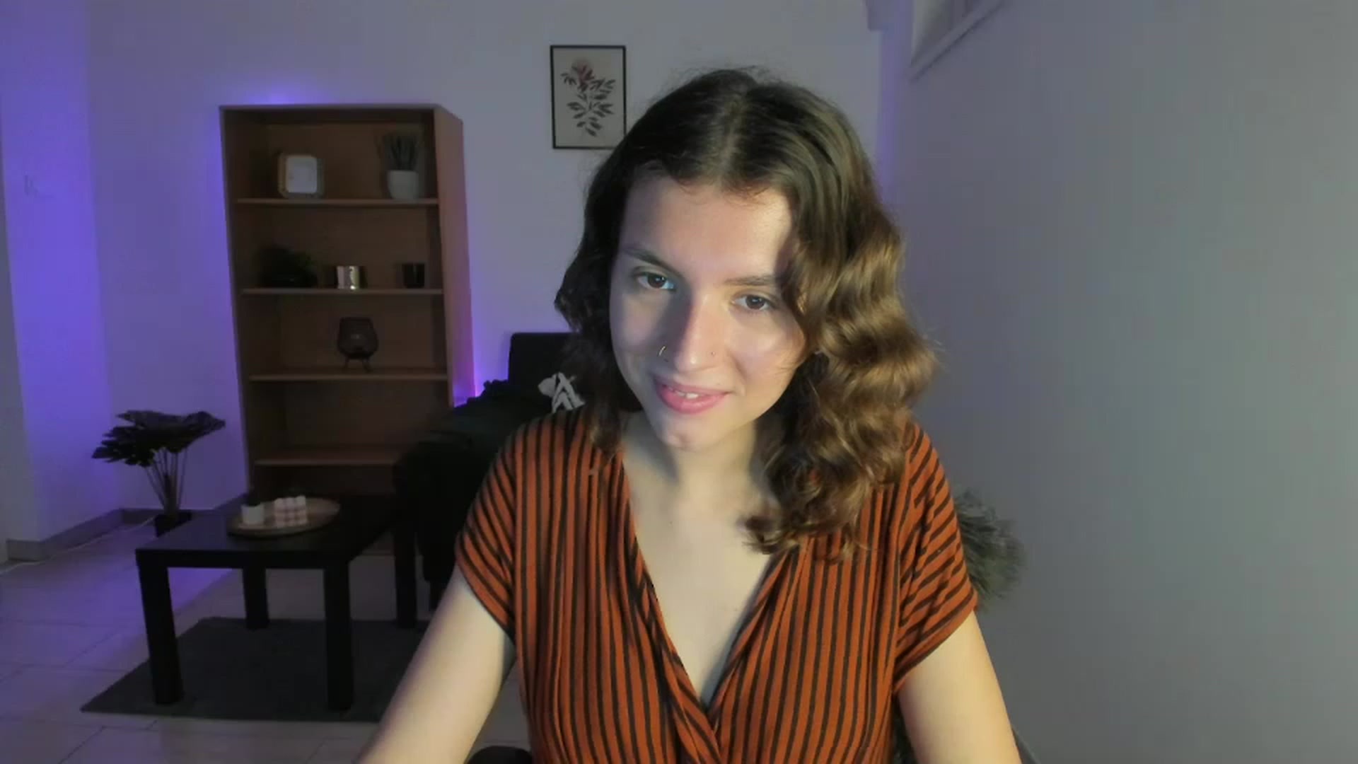 Gallery image thumbnail from SaraJaay18's myfreecams stream on, 11/24/2022, 16:07 image 19 of 20