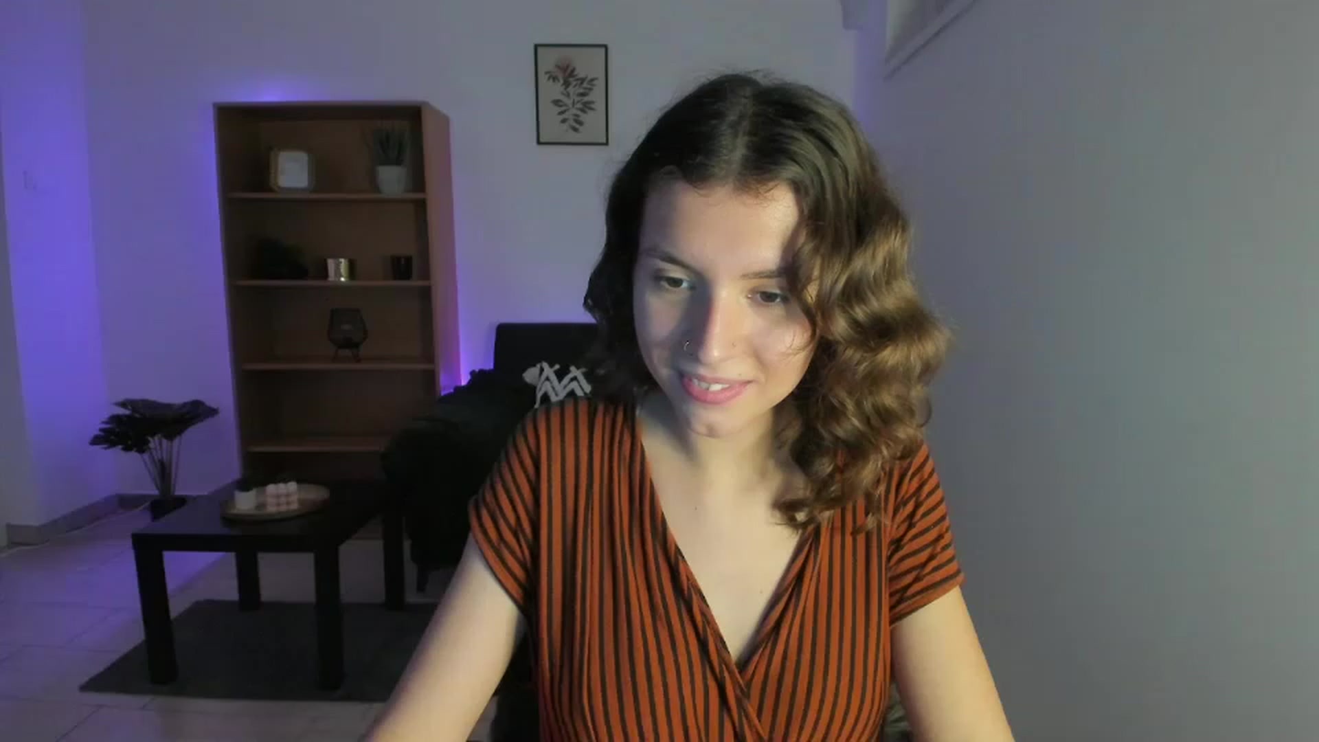 Gallery image thumbnail from SaraJaay18's myfreecams stream on, 11/24/2022, 16:07 image 16 of 20