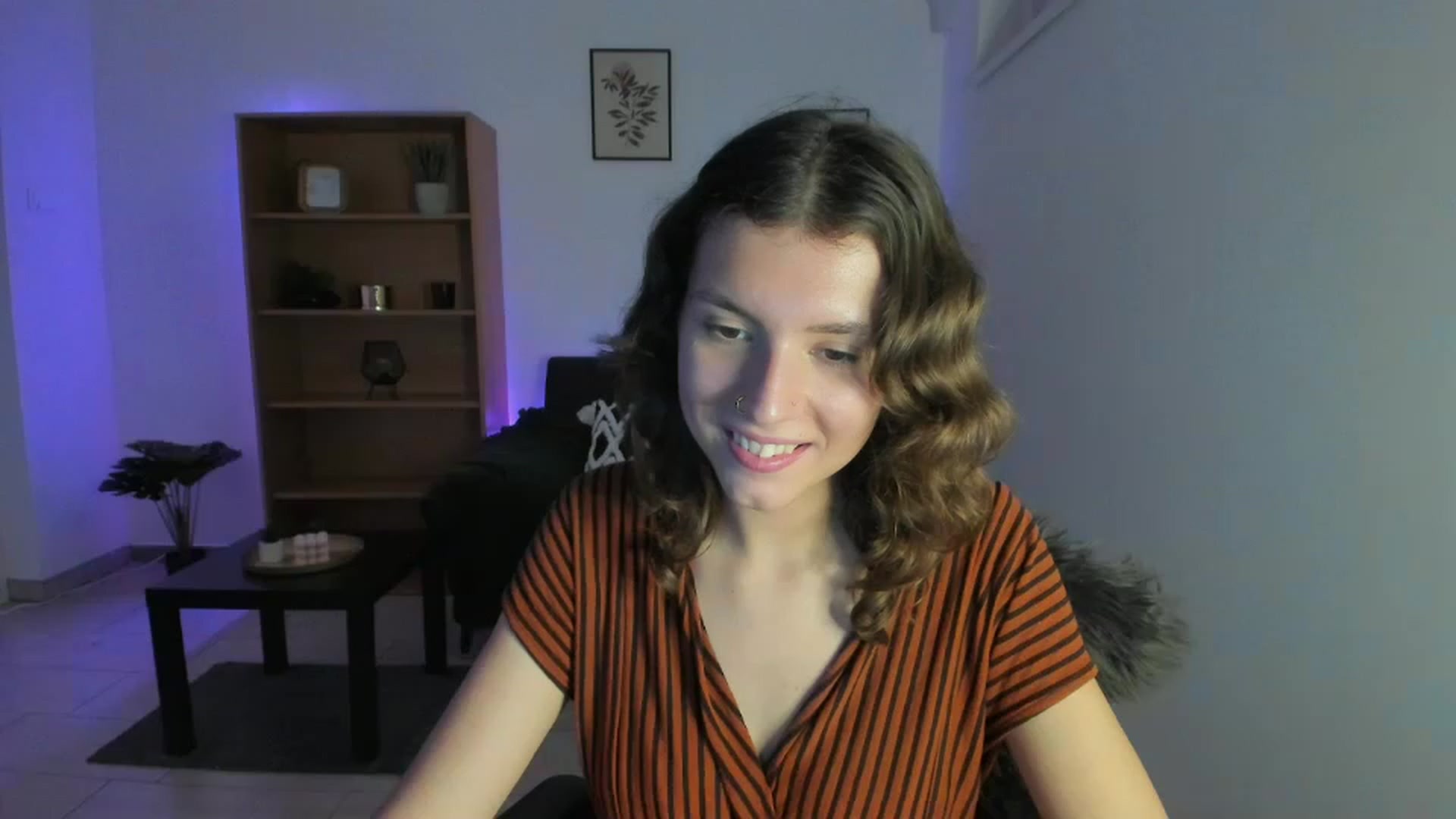 Gallery image thumbnail from SaraJaay18's myfreecams stream on, 11/24/2022, 16:07 image 10 of 20