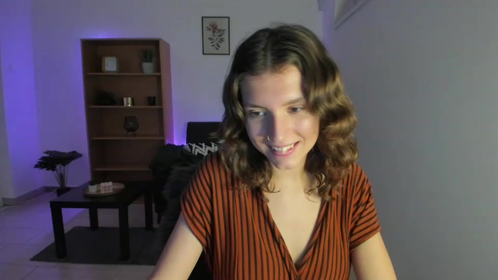 Gallery image thumbnail from SaraJaay18's myfreecams stream on, 11/24/2022, 17:36 image 9 of 20