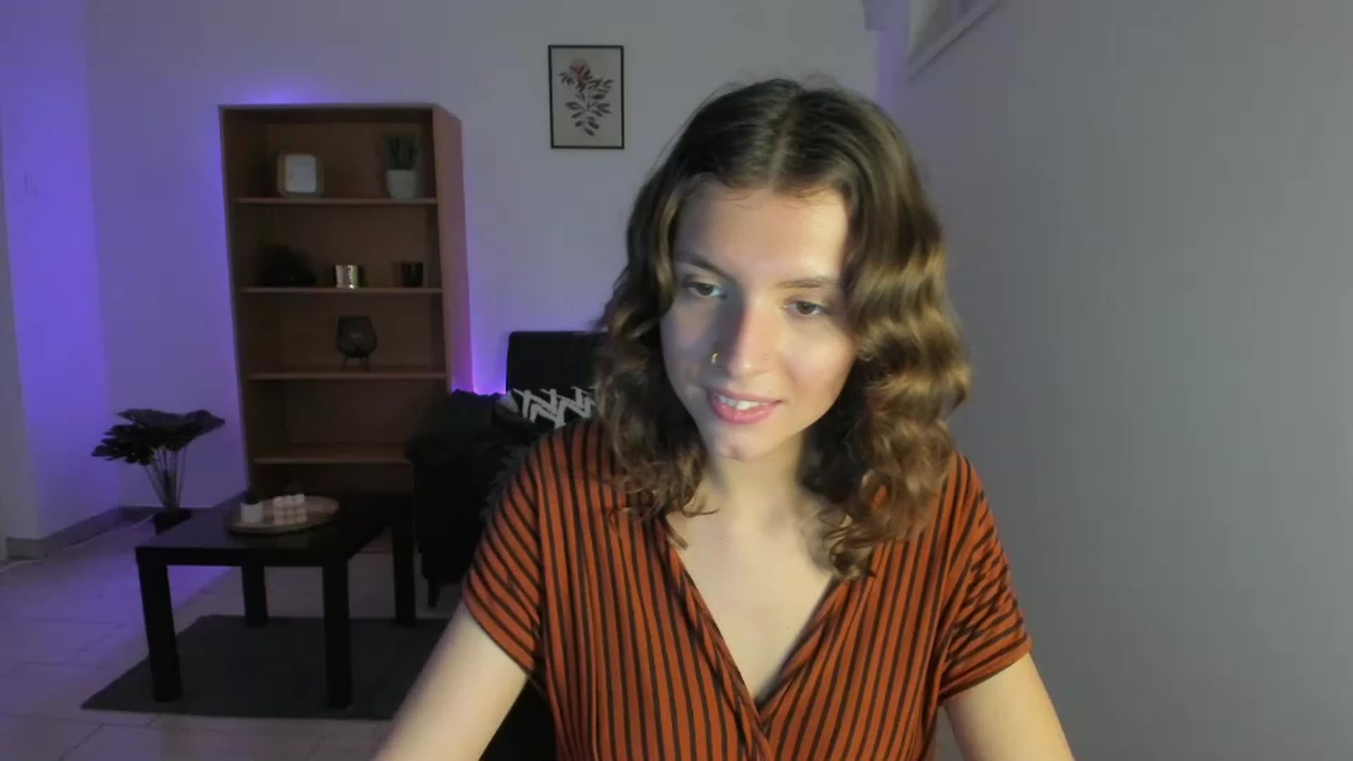 Gallery image thumbnail from SaraJaay18's myfreecams stream on, 11/24/2022, 17:36 image 16 of 20