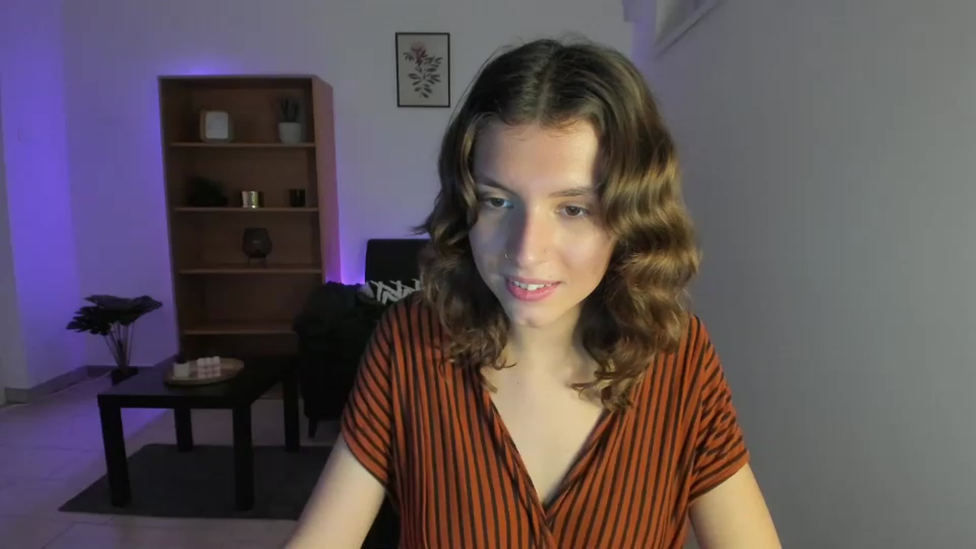 Gallery image thumbnail from SaraJaay18's myfreecams stream on, 11/24/2022, 17:36 image 12 of 20