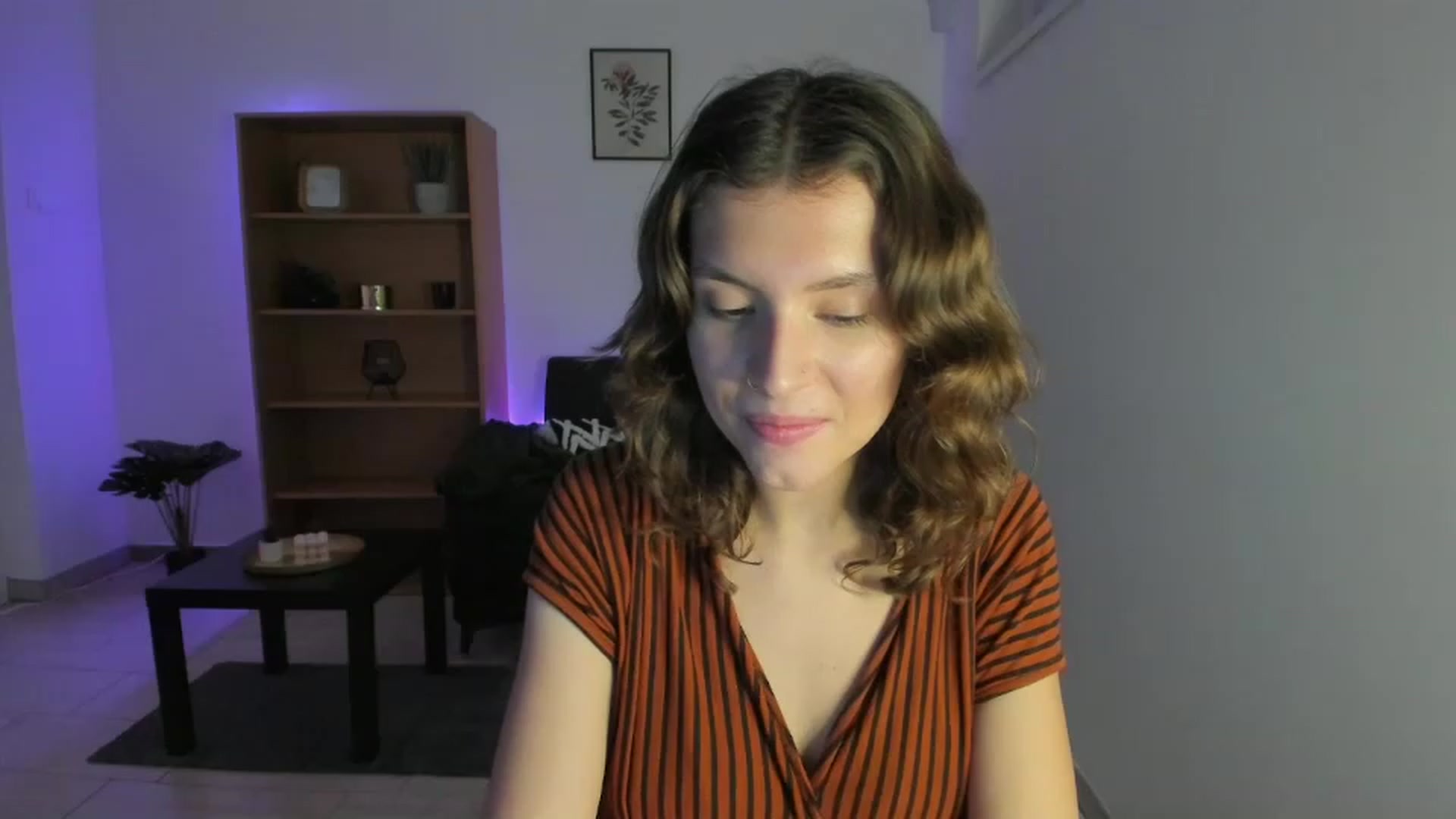 Gallery image thumbnail from SaraJaay18's myfreecams stream on, 11/24/2022, 17:36 image 7 of 20