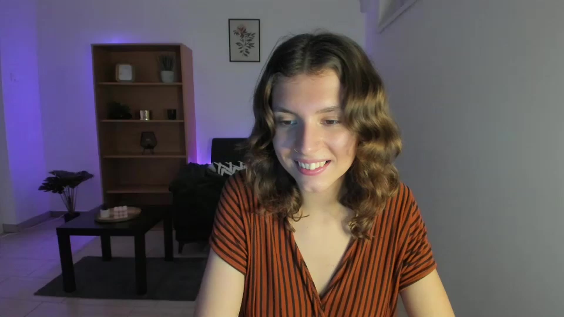 Gallery image thumbnail from SaraJaay18's myfreecams stream on, 11/24/2022, 17:36 image 18 of 20