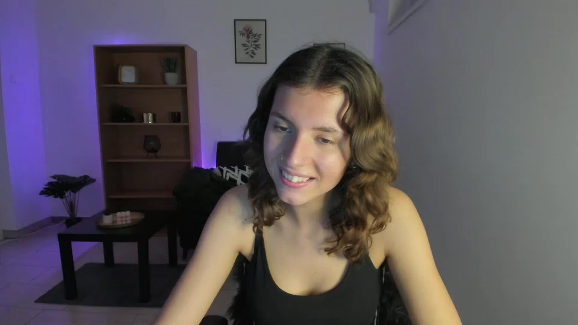 Gallery image thumbnail from SaraJaay18's myfreecams stream on, 11/25/2022, 16:13 image 7 of 20