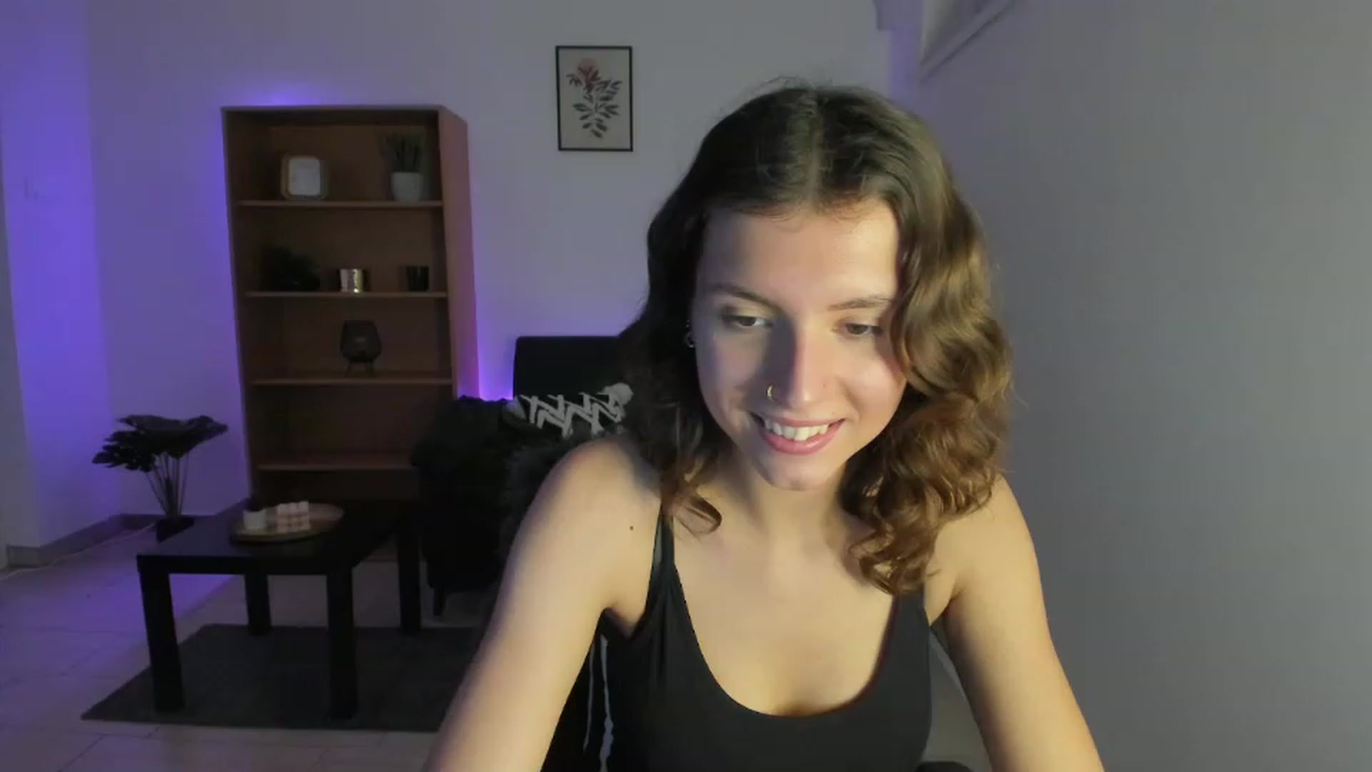 Gallery image thumbnail from SaraJaay18's myfreecams stream on, 11/25/2022, 16:13 image 1 of 20