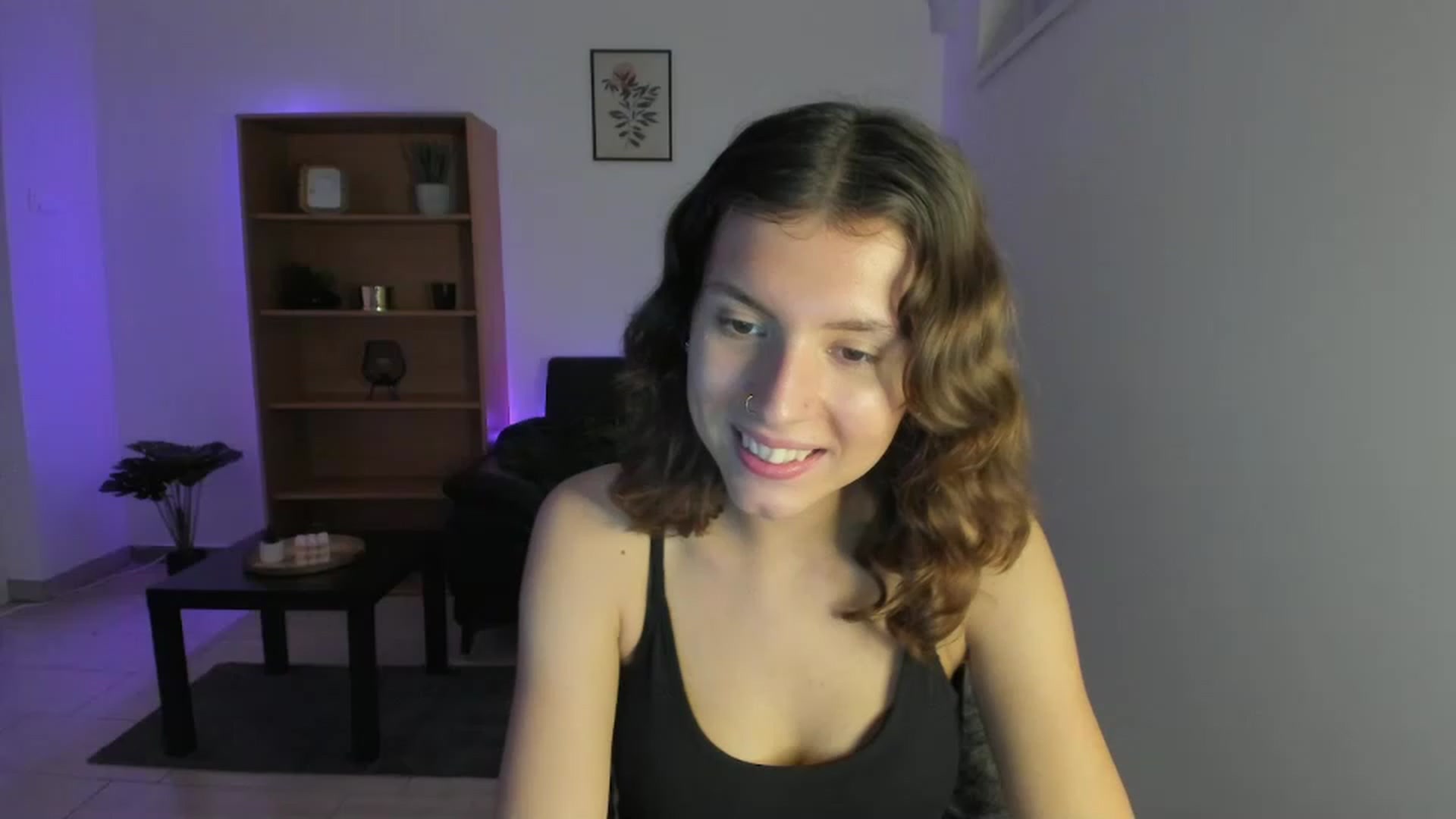 Gallery image thumbnail from SaraJaay18's myfreecams stream on, 11/25/2022, 18:31 image 11 of 20