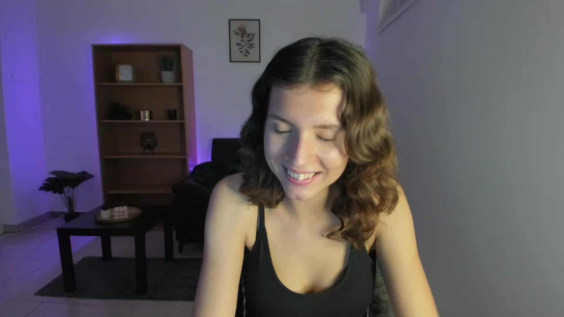 Gallery image thumbnail from SaraJaay18's myfreecams stream on, 11/25/2022, 18:31 image 12 of 20