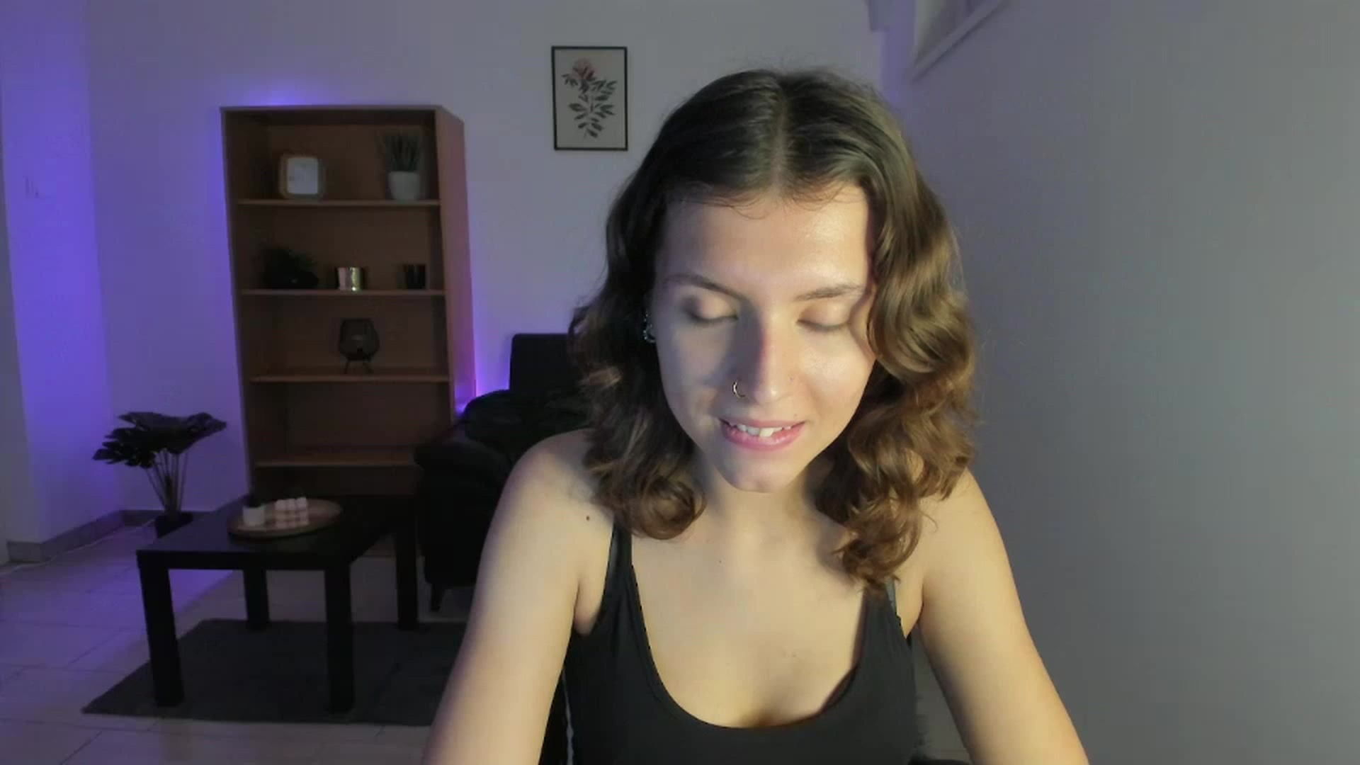 Gallery image thumbnail from SaraJaay18's myfreecams stream on, 11/25/2022, 18:31 image 15 of 20