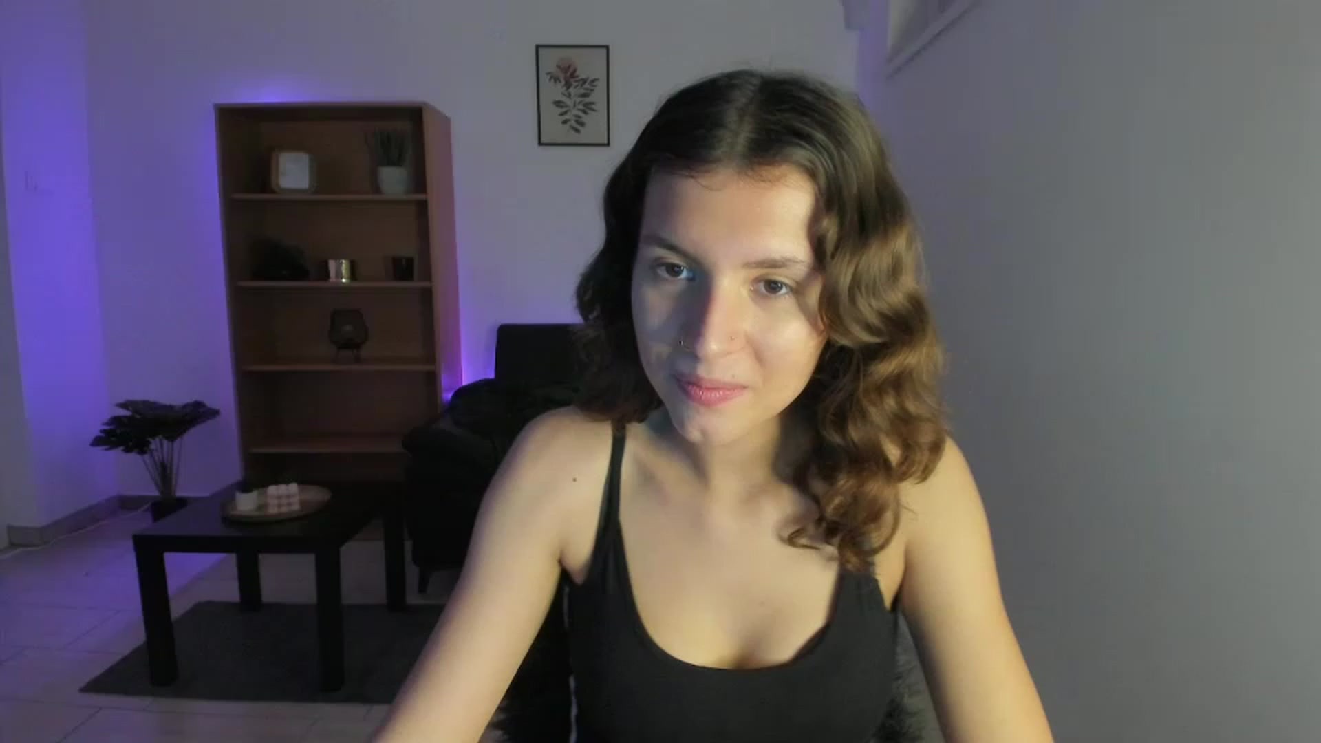 Gallery image thumbnail from SaraJaay18's myfreecams stream on, 11/25/2022, 18:31 image 8 of 20
