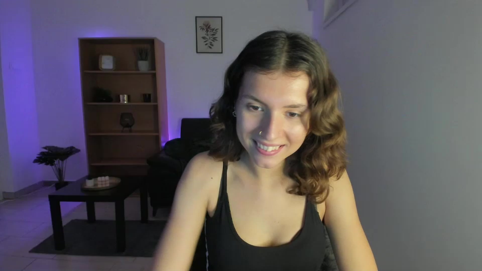 Gallery image thumbnail from SaraJaay18's myfreecams stream on, 11/25/2022, 18:31 image 9 of 20
