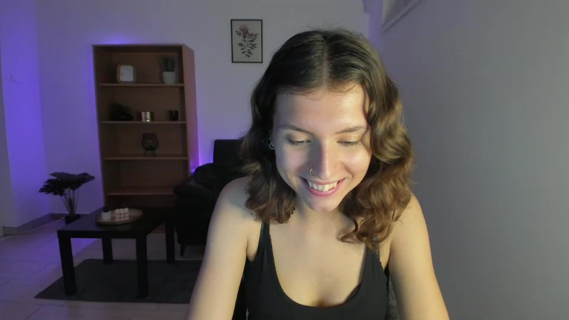 Gallery image thumbnail from SaraJaay18's myfreecams stream on, 11/25/2022, 18:31 image 13 of 20
