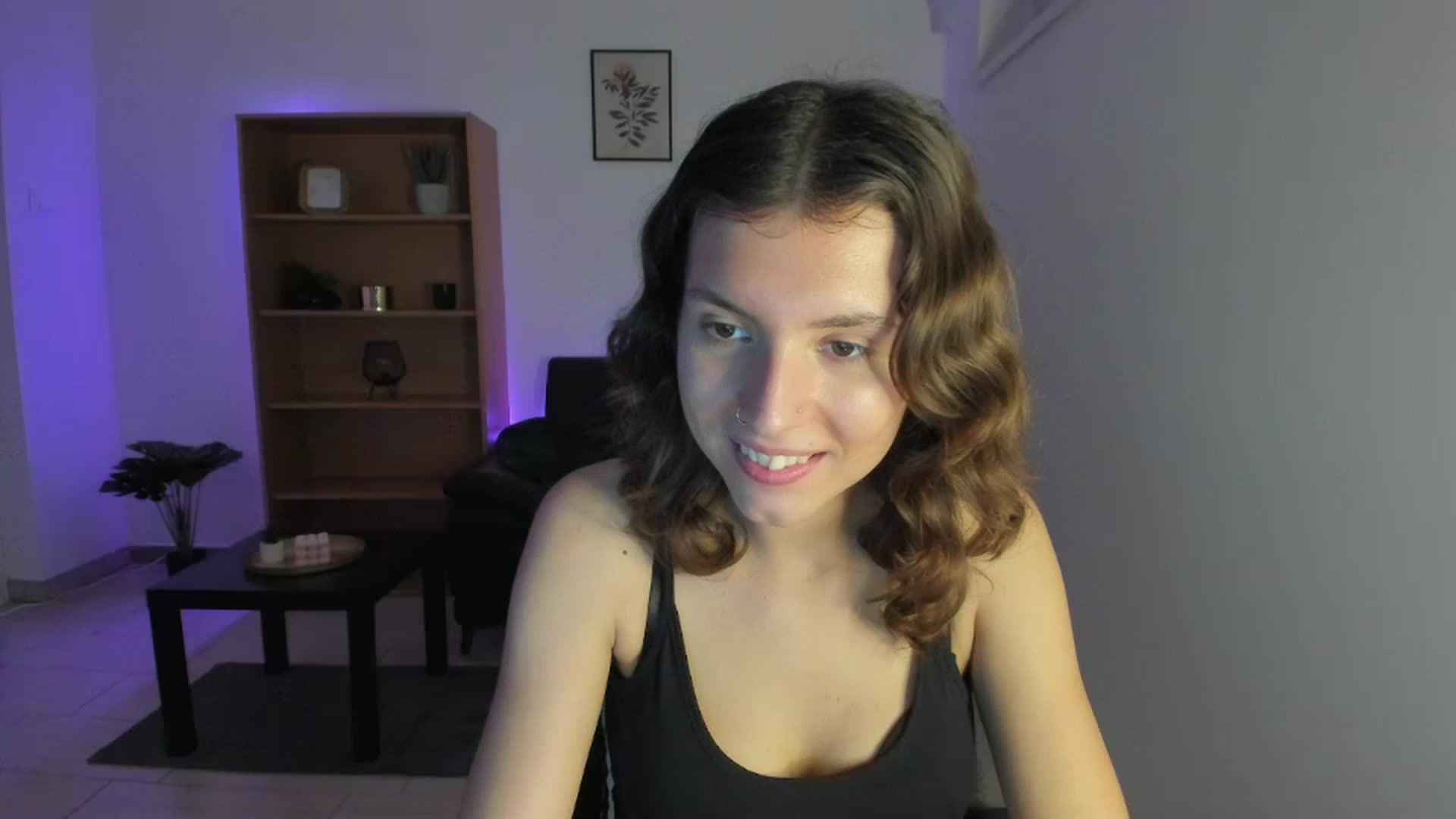 Gallery image thumbnail from SaraJaay18's myfreecams stream on, 11/25/2022, 18:31 image 16 of 20