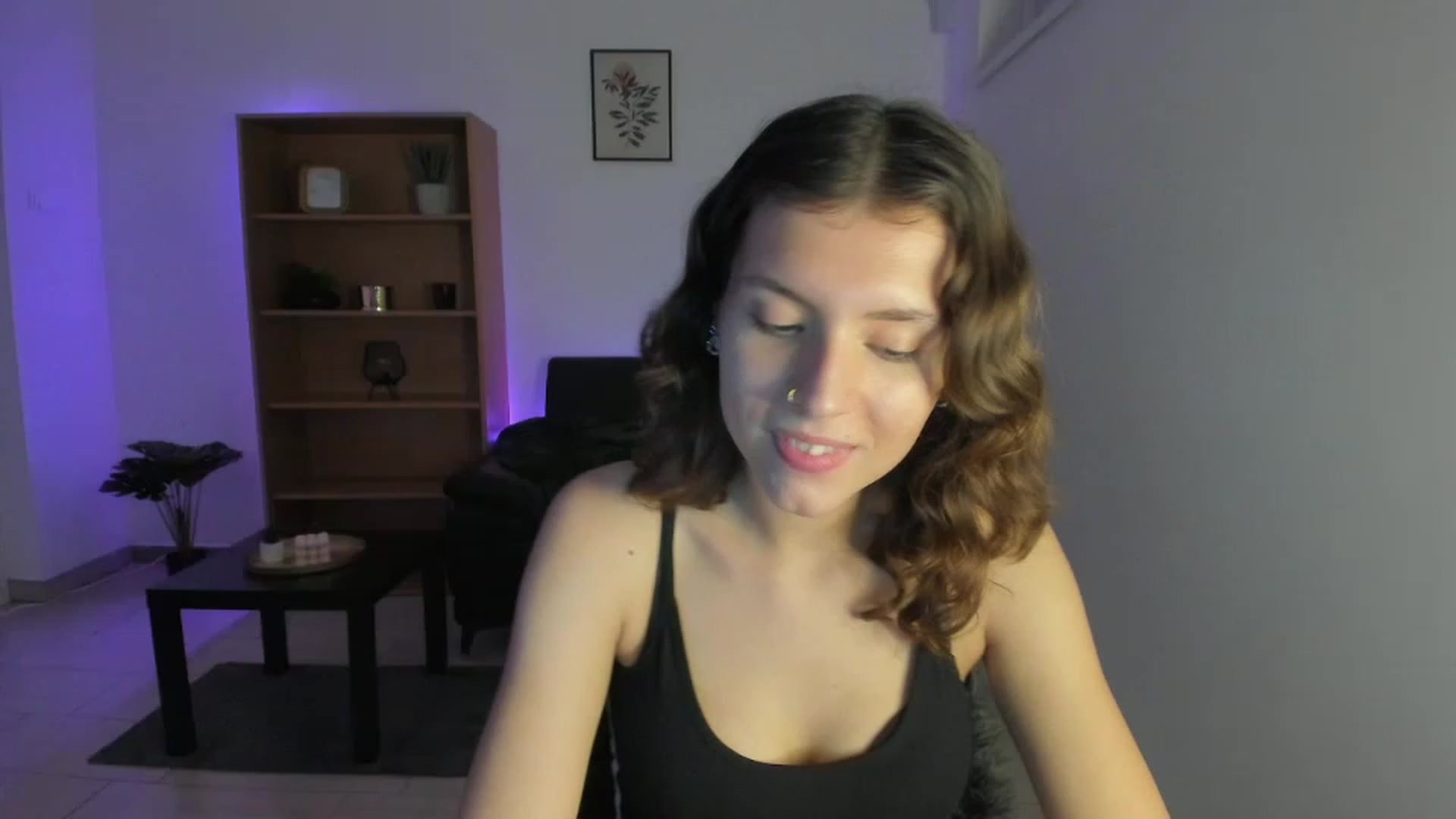 Gallery image thumbnail from SaraJaay18's myfreecams stream on, 11/25/2022, 18:31 image 10 of 20