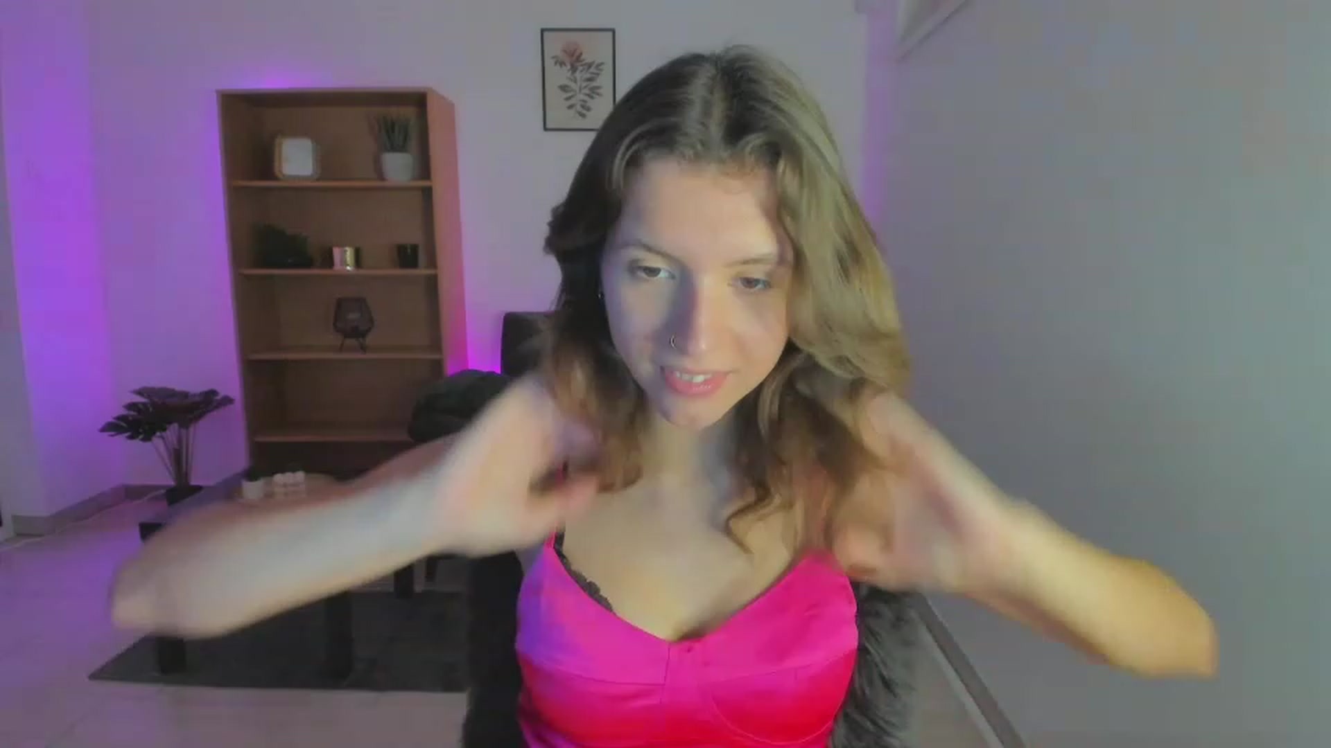 Gallery image thumbnail from SaraJaay18's myfreecams stream on, 12/29/2022, 17:12 image 4 of 20