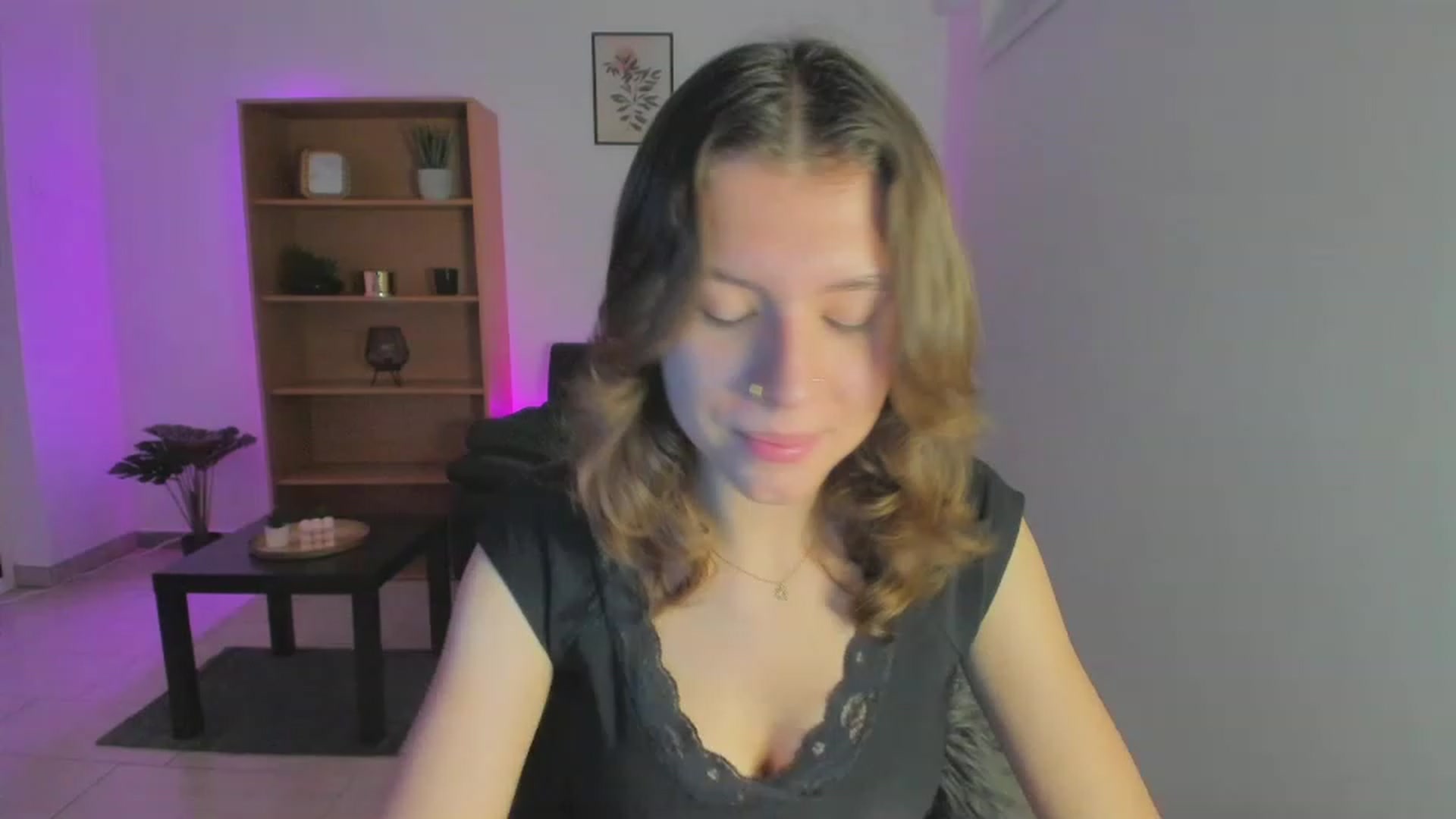 Gallery image thumbnail from SaraJaay18's myfreecams stream on, 12/30/2022, 14:50 image 1 of 20