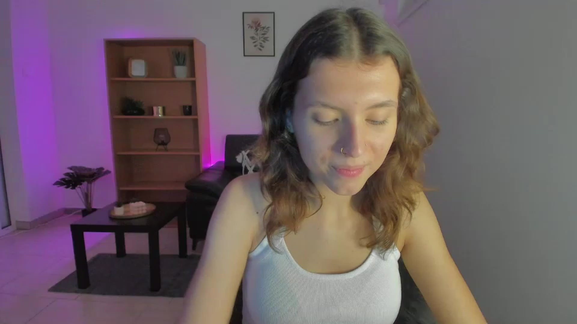 Gallery image thumbnail from SaraJaay18's myfreecams stream on, 01/04/2023, 15:10 image 5 of 20