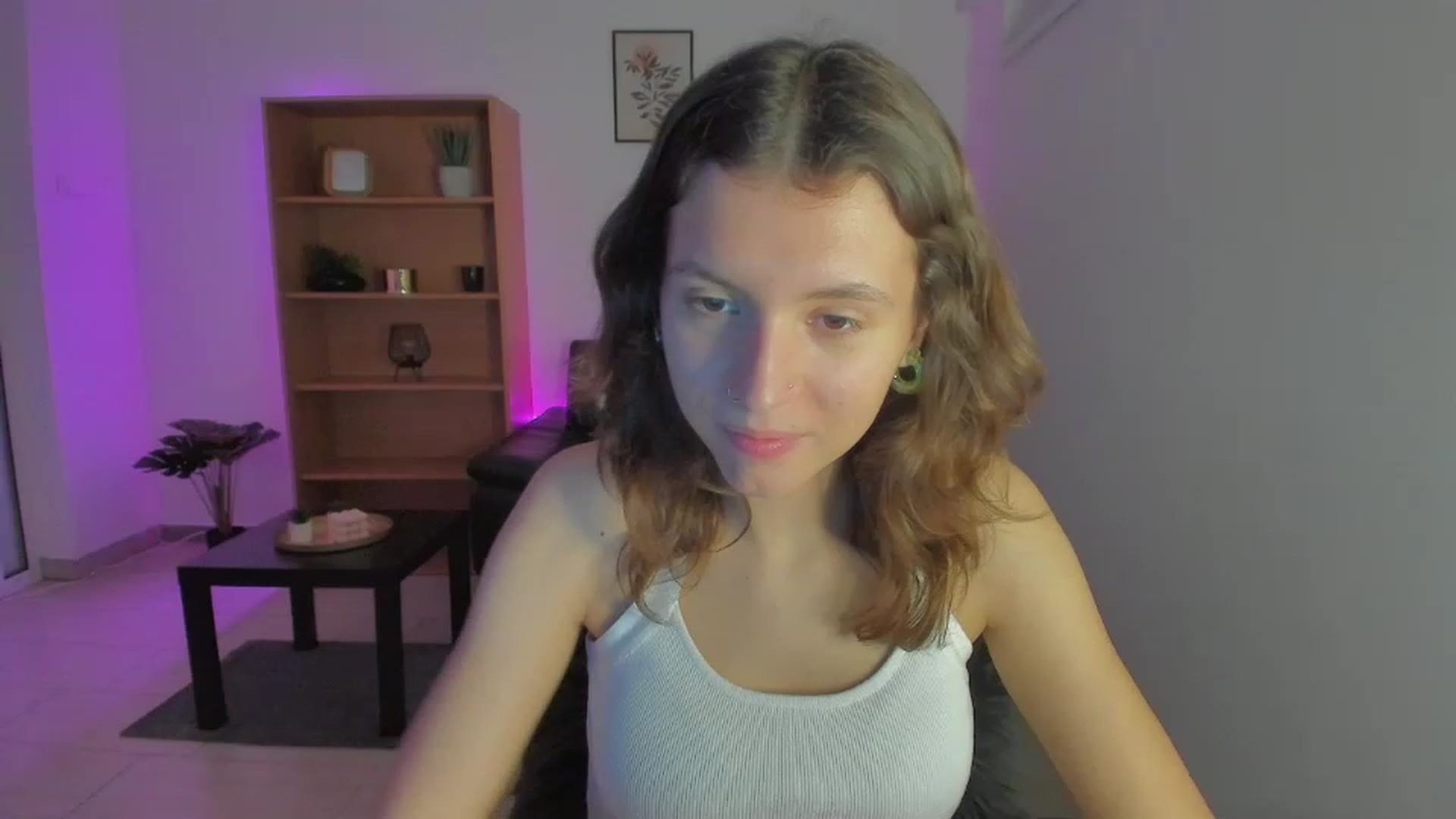 Gallery image thumbnail from SaraJaay18's myfreecams stream on, 01/04/2023, 15:10 image 9 of 20