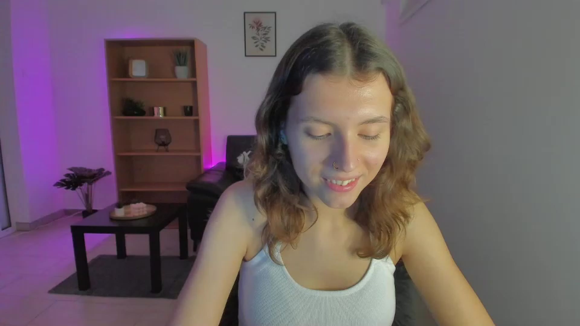 Gallery image thumbnail from SaraJaay18's myfreecams stream on, 01/04/2023, 15:10 image 17 of 20